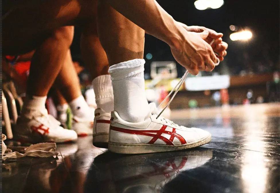 夺冠大热直接对话，阿森纳、拜仁位列欧冠夺冠赔率榜前二（欧冠夺冠赔率前二强强对话：阿森纳与拜仁正面交锋）