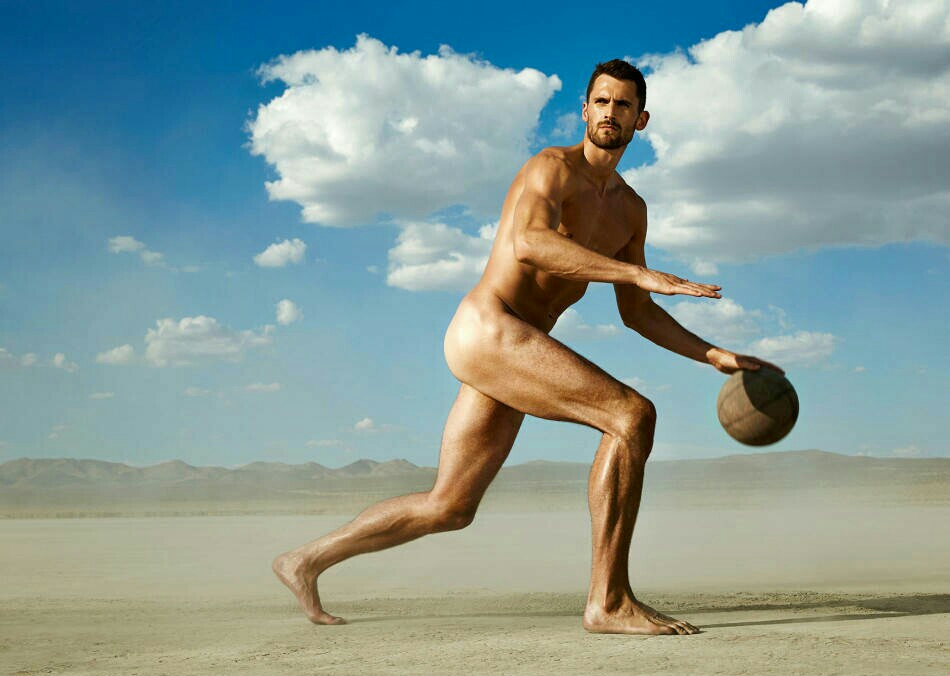 斯帕莱蒂：踢无锋不是想刺激前锋，是因为我确信那是正确体系（斯帕莱蒂：无锋阵并非为激励前锋，我坚信这才是正确体系）