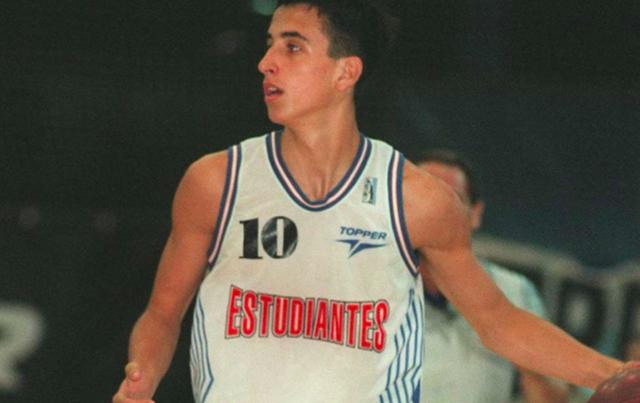 海纳：过去的几个赛季里，我们遇到这样的情况就放弃了（海纳：此前几个赛季一遇到这种情况我们就选择放弃）