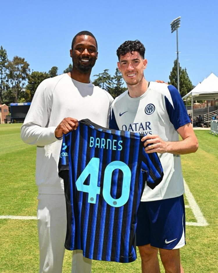 3C：骨上的钢板是我考虑退役原因之一；弗里克说表现好能抽烟（3C：身上钢板让我萌生退役念头；弗里克称表现出色可抽烟）