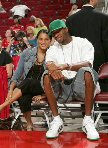 老鹰主帅：杰伦·约翰逊真正渴望的是胜利，他的潜力不止于此（老鹰主帅盛赞杰伦-约翰逊：以胜利为先，潜力远未见顶）